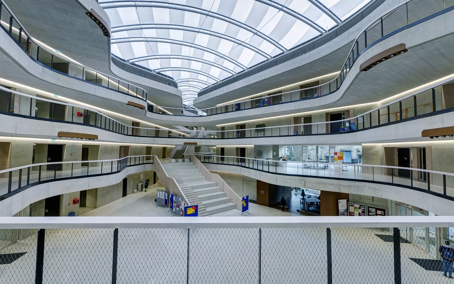 Erzbischöfliches Berufskolleg Köln | Foto: © Constantin Meyer, Köln https://www.constantin-meyer.de/ Erzbischöfliches Berufskolleg Köln